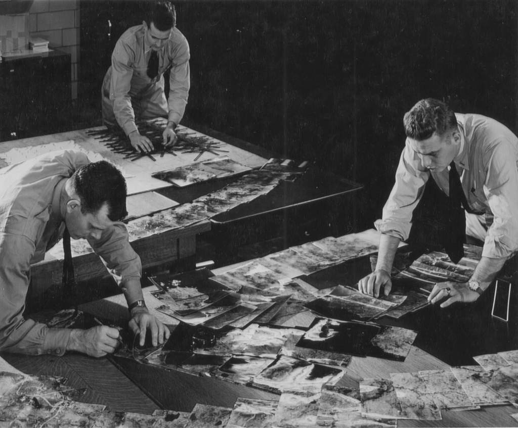 Naval Photo Laboratory Sorting Through the Photos by army.arch (FlickR)