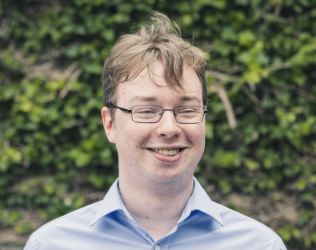 SIMON OAKES
